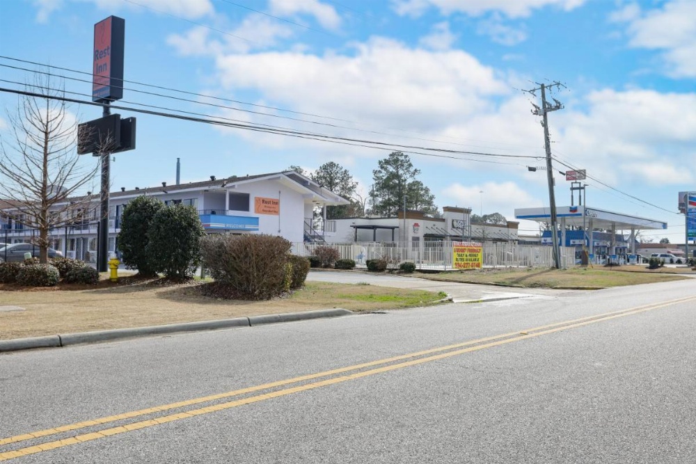 Rest Inn Image 17